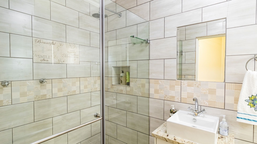 3 Bedroom Property for Sale in Yzerfontein Western Cape